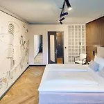 Art Tucholsky Hotel