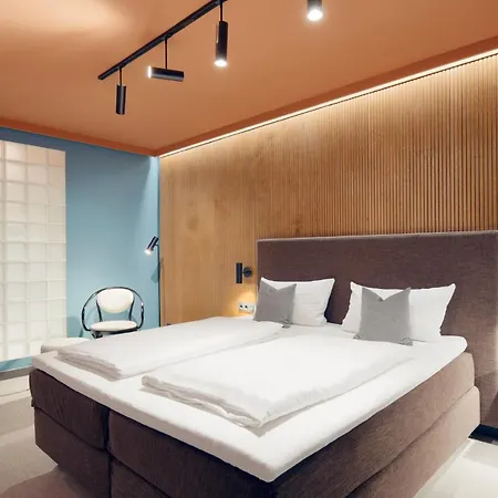 Art Tucholsky Hotel 3*