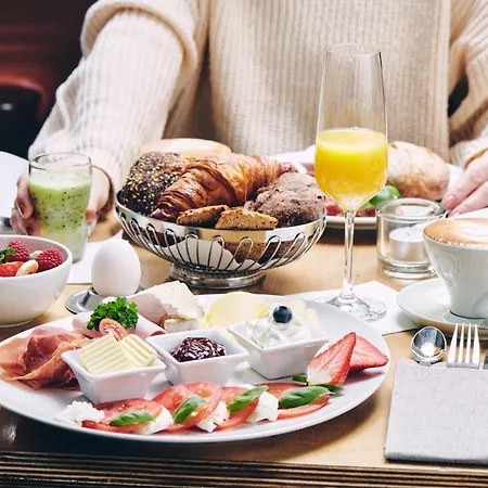 Art Tucholsky ホテル ボーフム