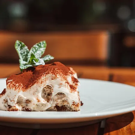 Art Tucholsky فندق بوخوم