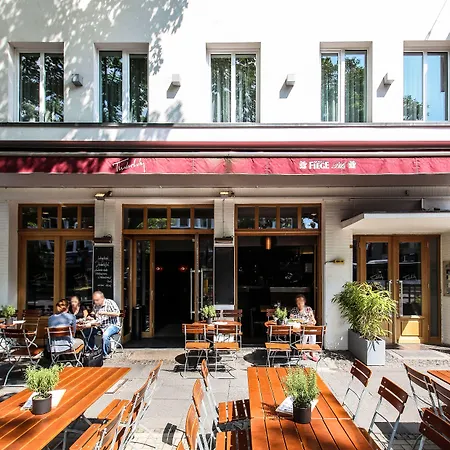 ホテル Art Tucholsky 3*