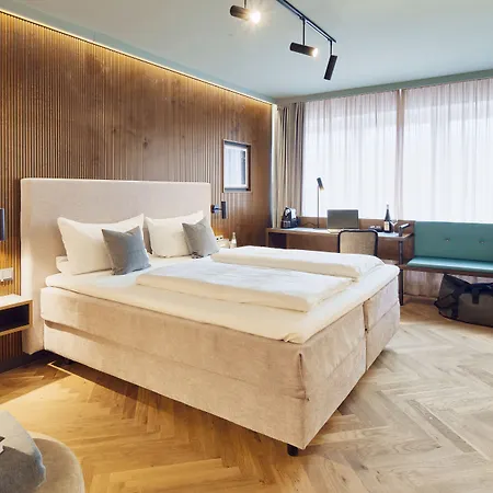 Art Tucholsky Hotel 3*