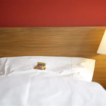 Art Tucholsky Otel 3*