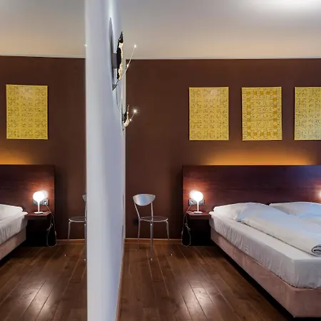 فندق Art Tucholsky 3*