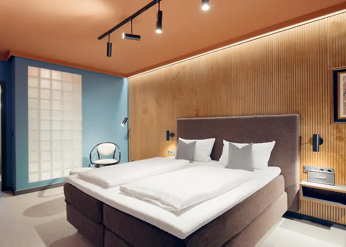 Art Tucholsky Hotel 3*