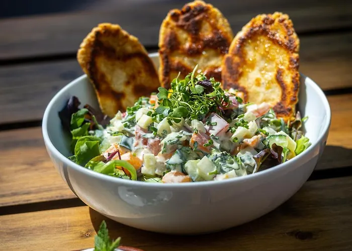 图霍尔斯基酒店 3*