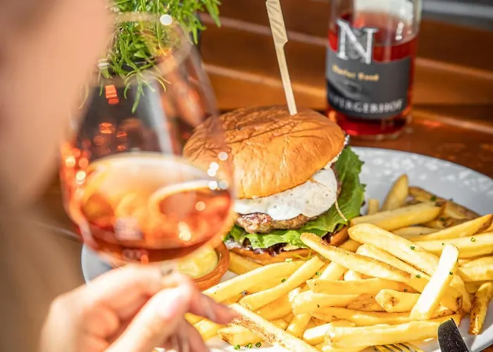 图霍尔斯基酒店