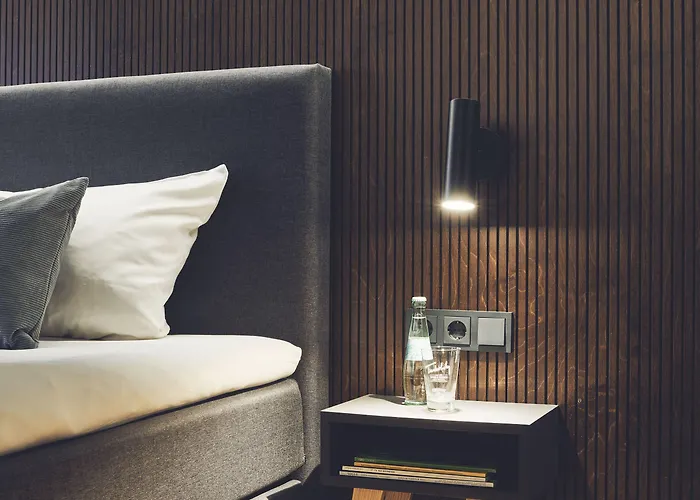 Art Tucholsky 3* Bochum